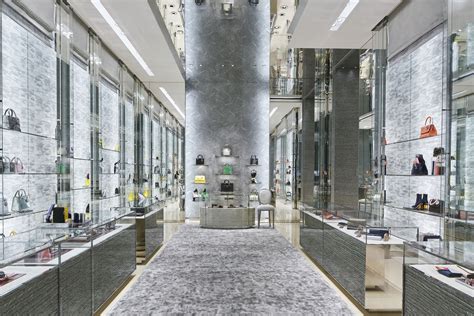 biggest dior store in the world